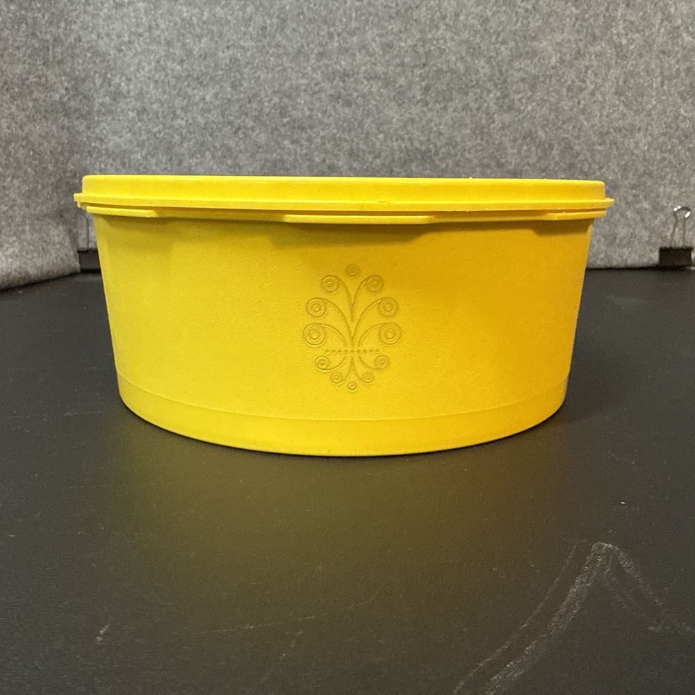 Tupperware Canister #1204 w/Servalier Lid Vintage With Print On Front Retro